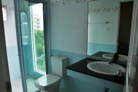 Hill Top Service Suites Bang Lamung Quarto foto